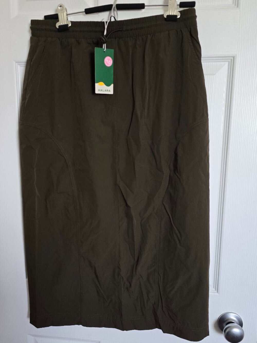 Halara Sport Fabric Pencil Skirt – Olive – Size Large 🌿 (NWT)
